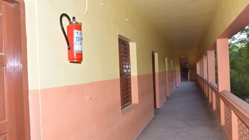 FireSafety_003_StThomasMatricSchool