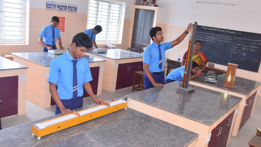 Lab_003_StThomasMatricSchool